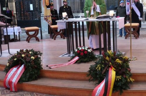 Militärbischof Dr. Werner Freistetter beim Gedenkgottesdienst in der Votivkirche