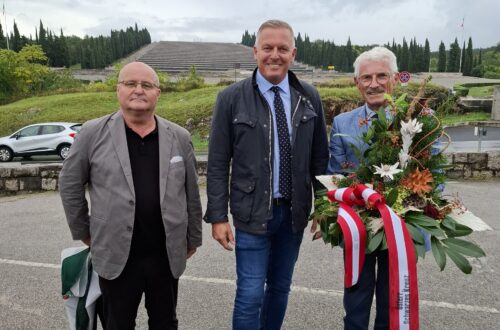 LGF Stmk Oberst i.R. Dieter Allesch und LGF NÖ Dr. Reinhard Wildlilng mit dem Landeshauptmann von Steiermark Mario Kunasek