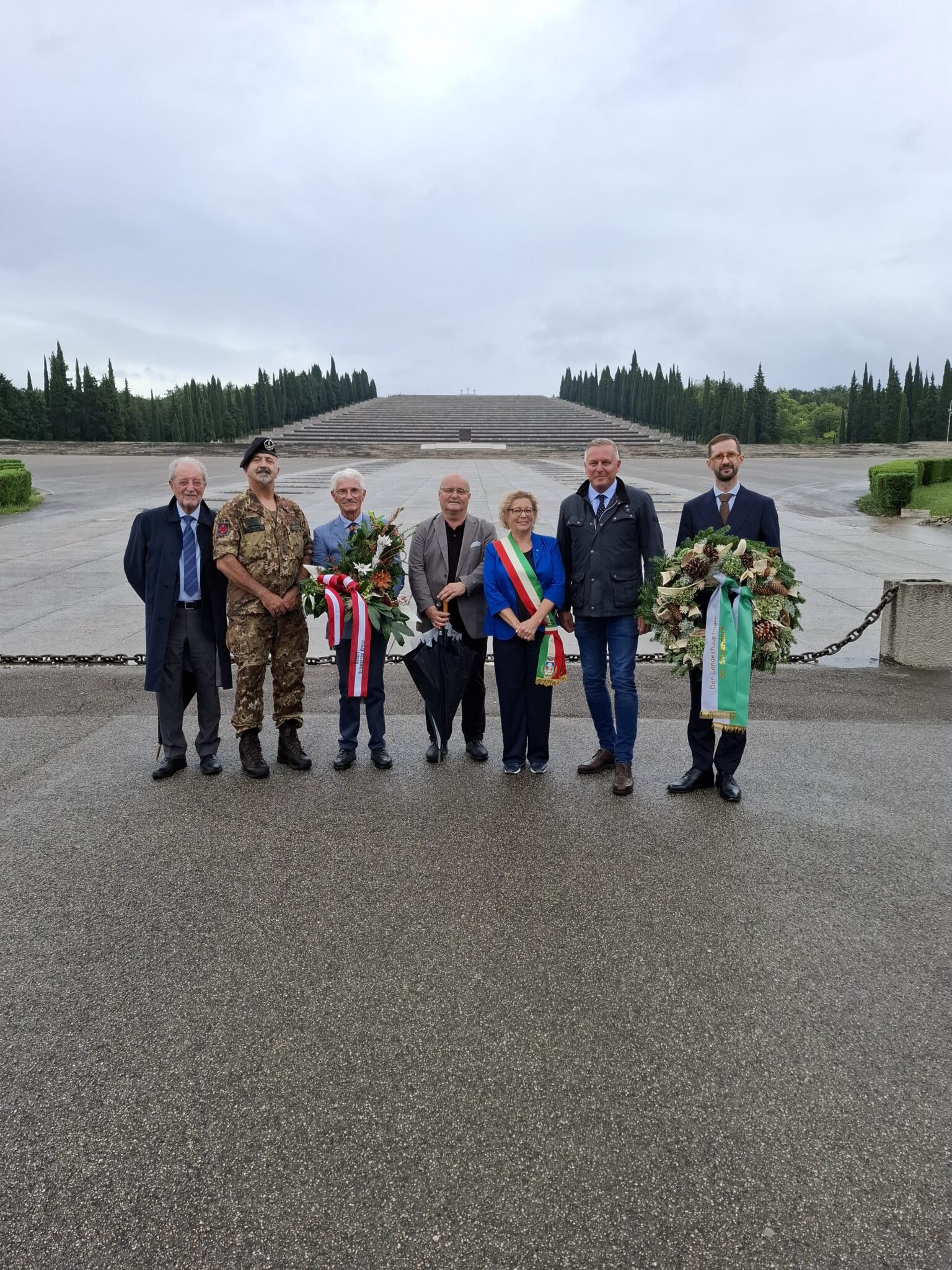 v.l.: Presidente Franco Stacul, Colonello Massimiliano Fioretti, Oberst i.R. Dieter Allesch, Dr. Reinhard Wildling, Bürgermeisterin Cristiana Pisano, Landeshauptmann Mario Kunasek, Thomas Grosz-Rauchenberger
